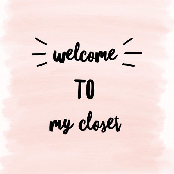 Welcome to my closet - Picture 2 of 7
